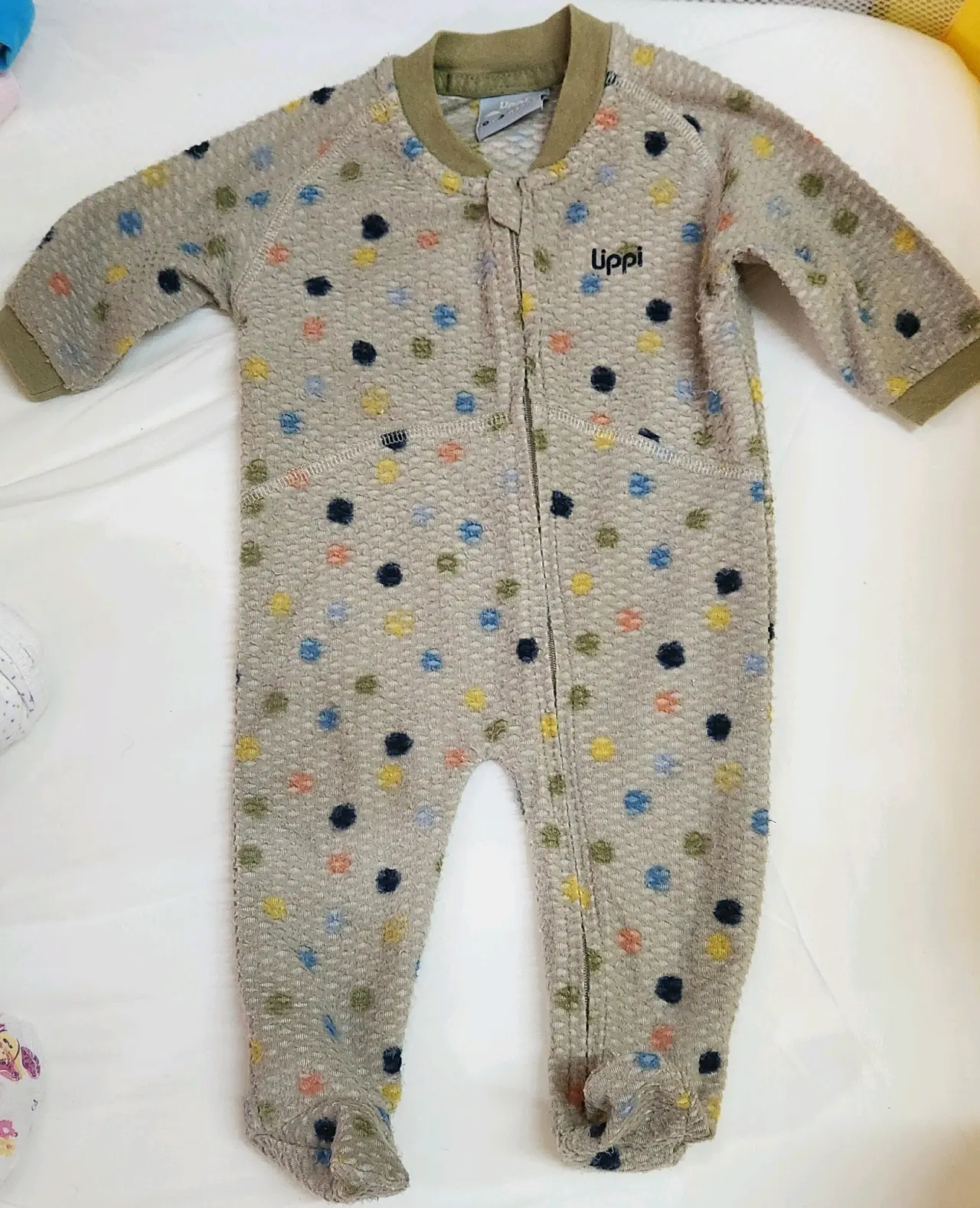 Pijama de bebé con puntos - miniatura 1