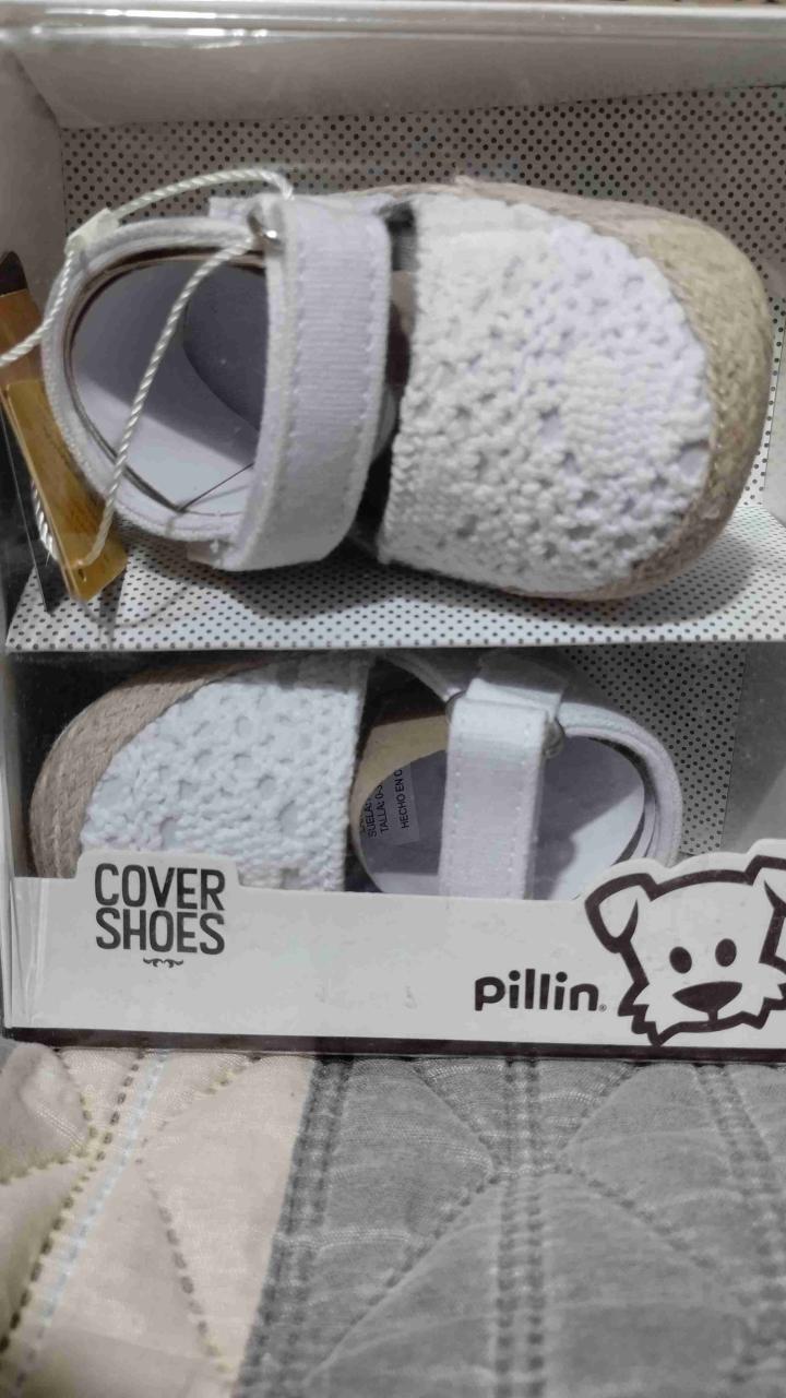 Zapatos de bebé blancos - miniatura 3
