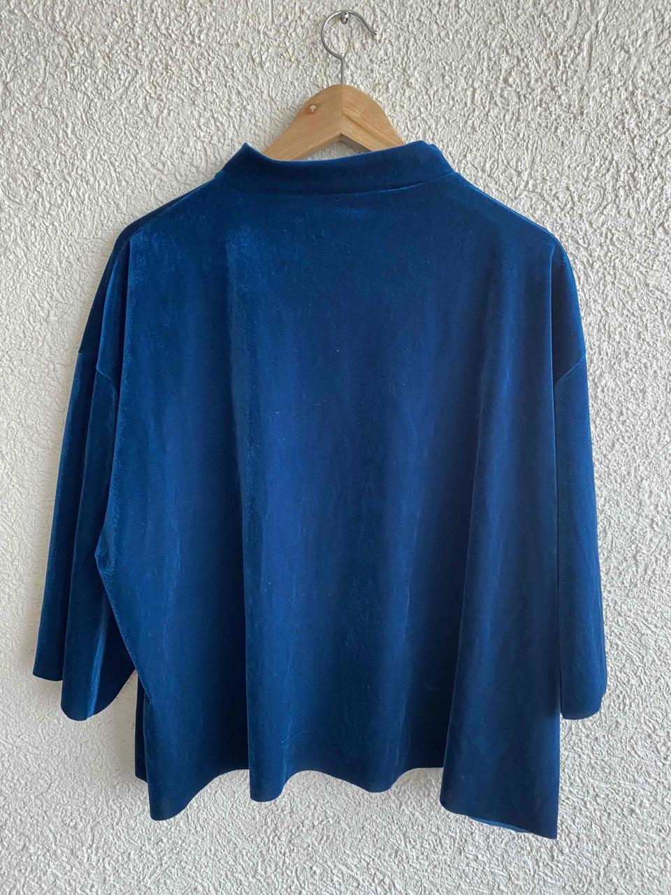 Polera azul de terciopelo - miniatura 3