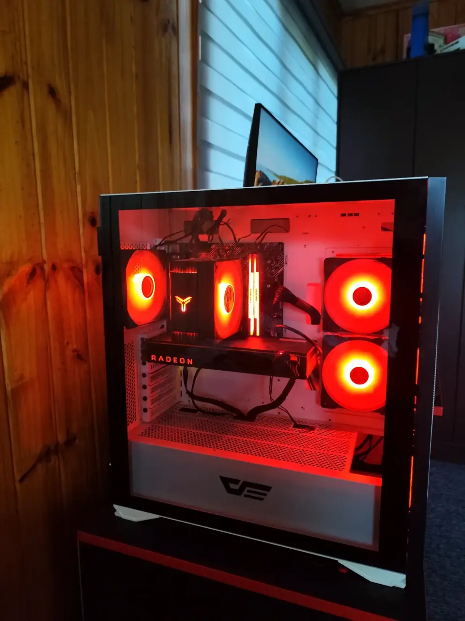 PC Gamer con iluminación RGB - miniatura 1
