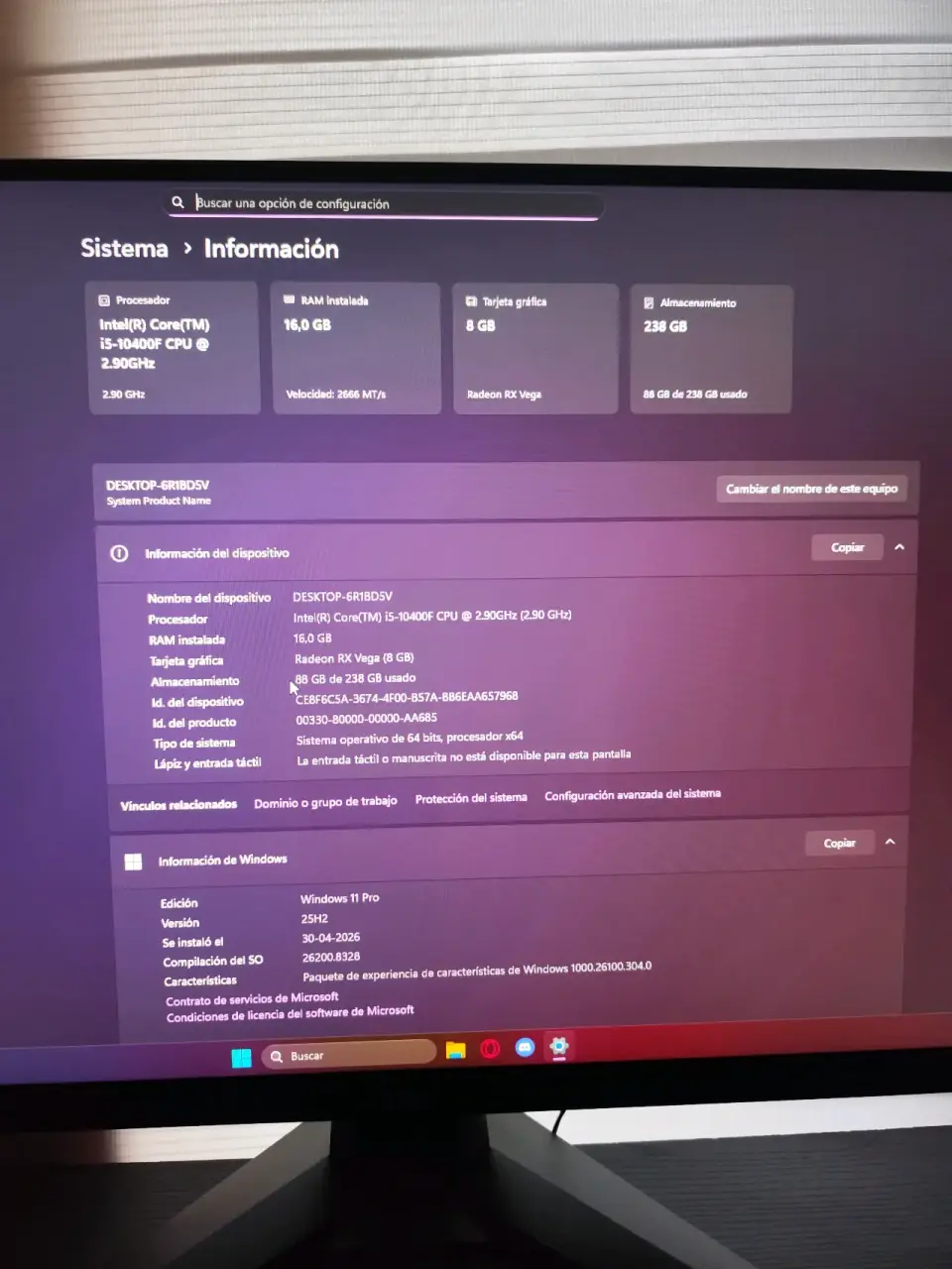 PC Gamer con iluminación RGB - miniatura 4