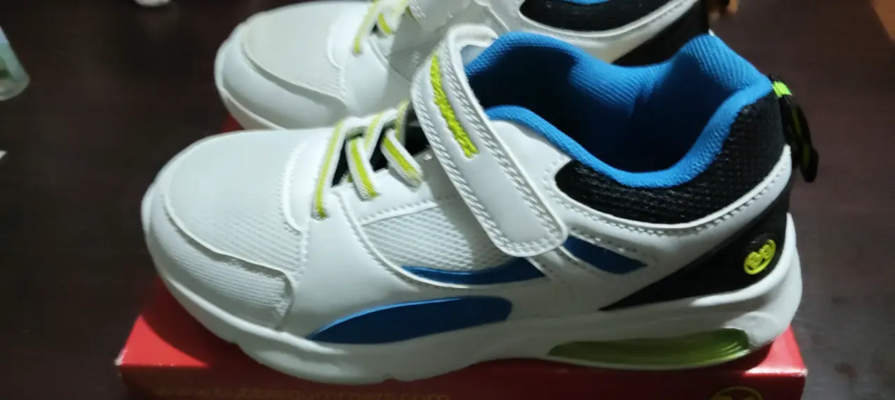 Zapatillas deportivas blancas - miniatura 3