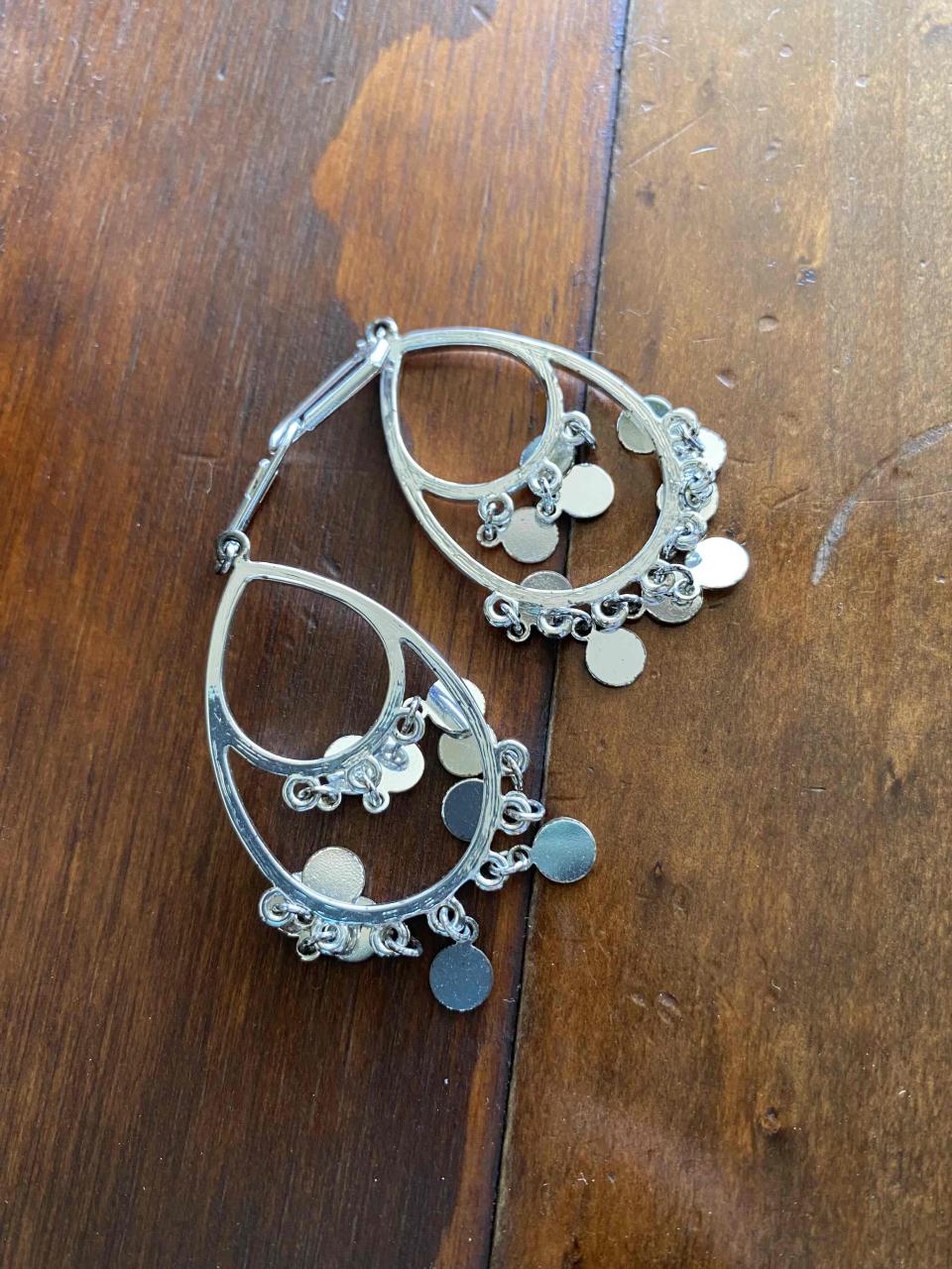 Aros colgantes plateados - miniatura 3
