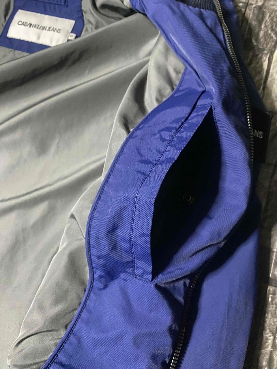 Chaqueta Calvin Klein Talla M 🔵 - miniatura 3