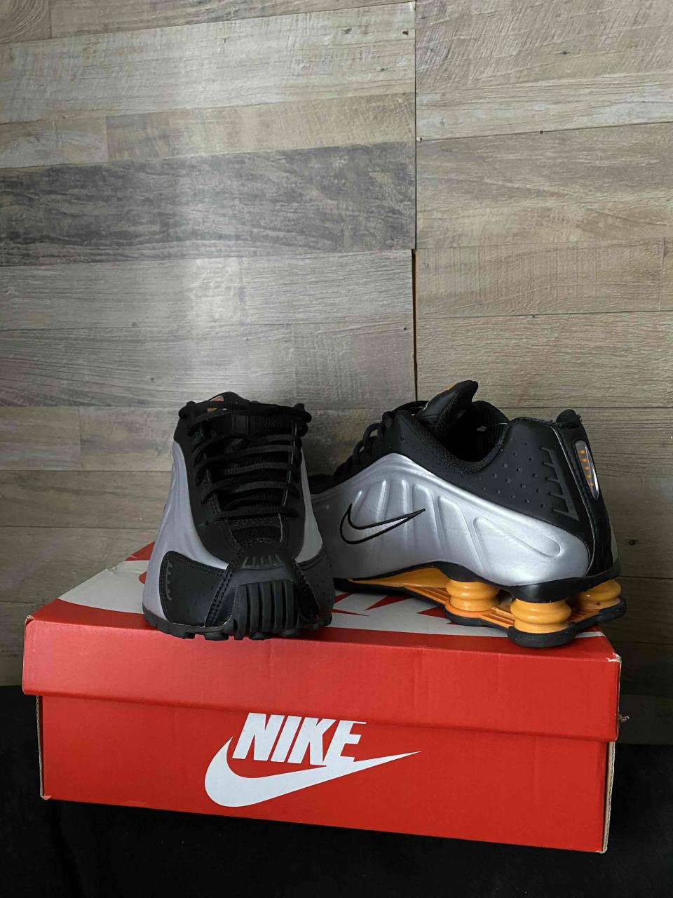 Nike shox r4 talla 44 ⚫️ - miniatura 2