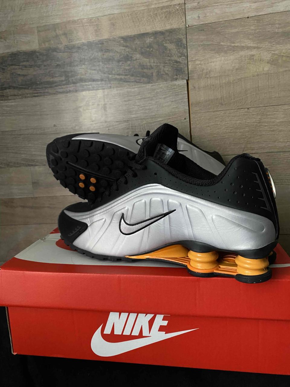 Nike shox r4 talla 44 ⚫️ - miniatura 3