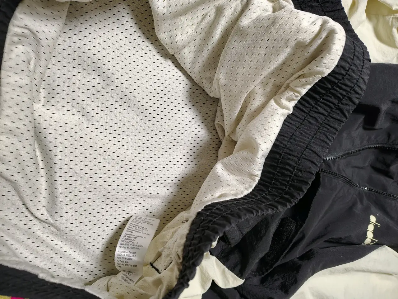 Cortavientos Diadora negro y blanco - miniatura 6