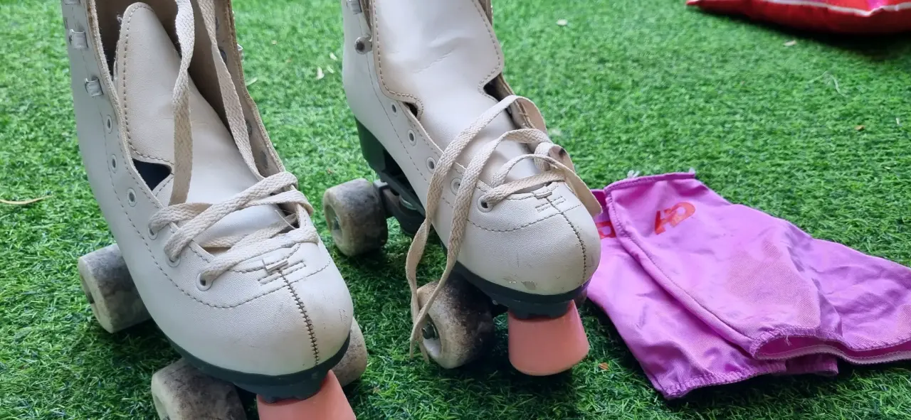 Patines de cuatro ruedas blancos n°35 - miniatura 5
