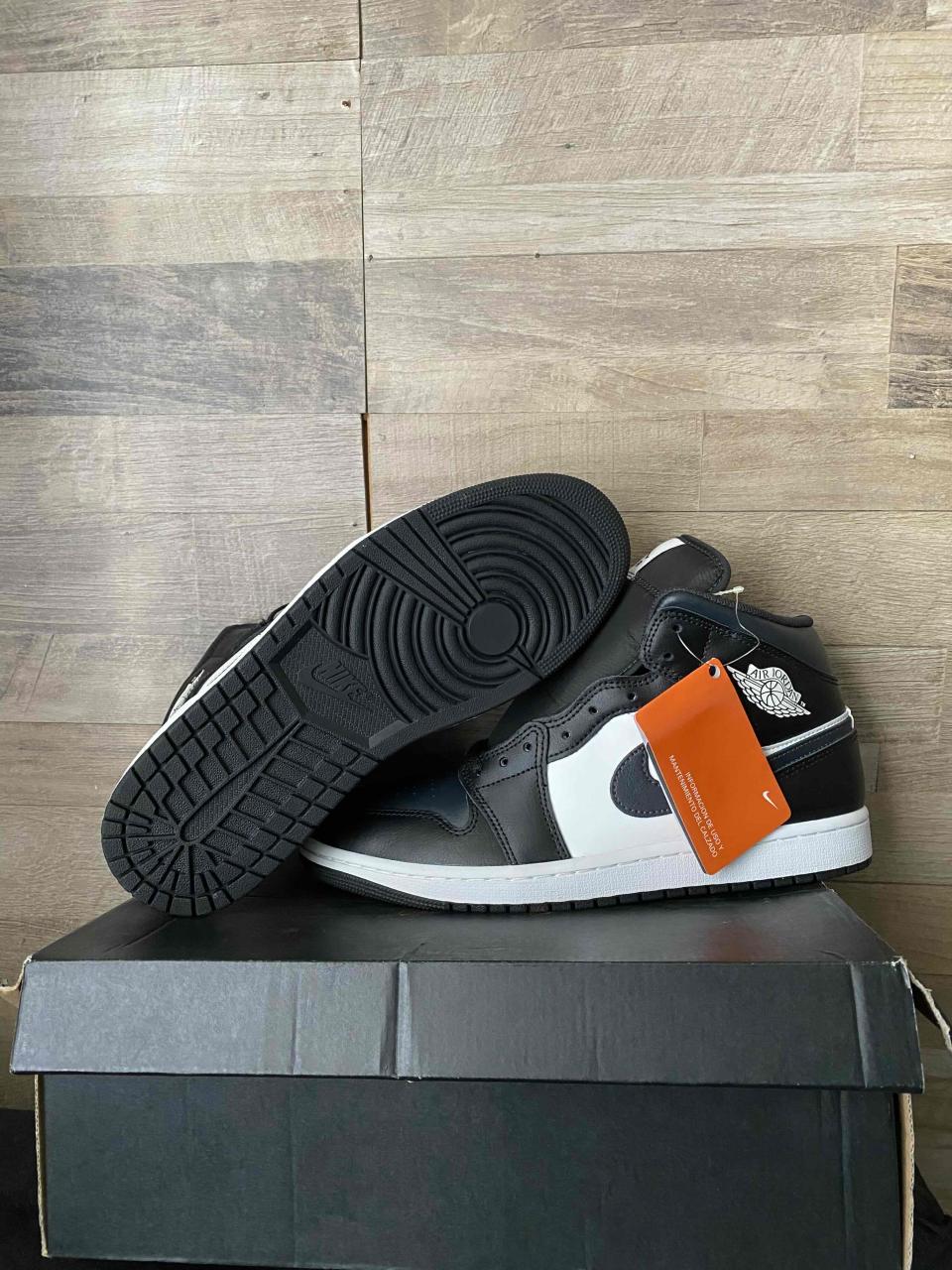 Jordan 1 mid Talla 45 ⚫️⚪️ - miniatura 3