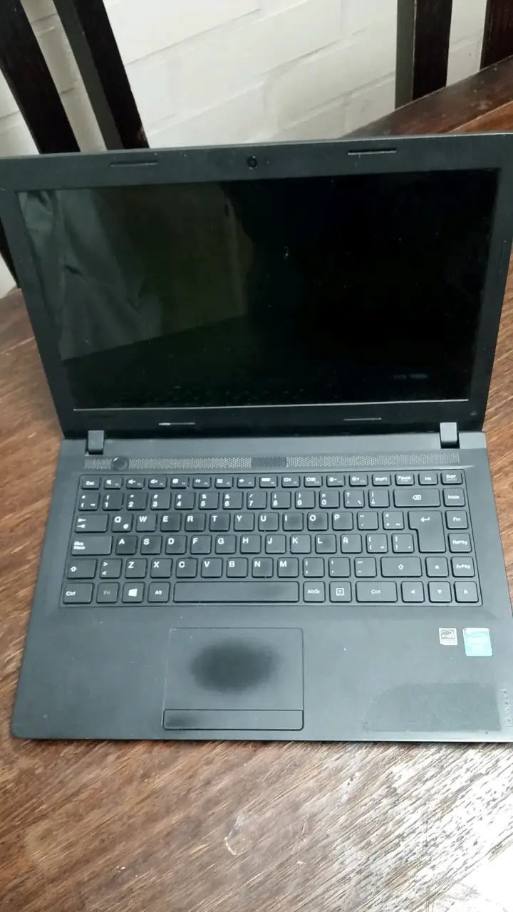 Notebook Lenovo negro usado - miniatura 1