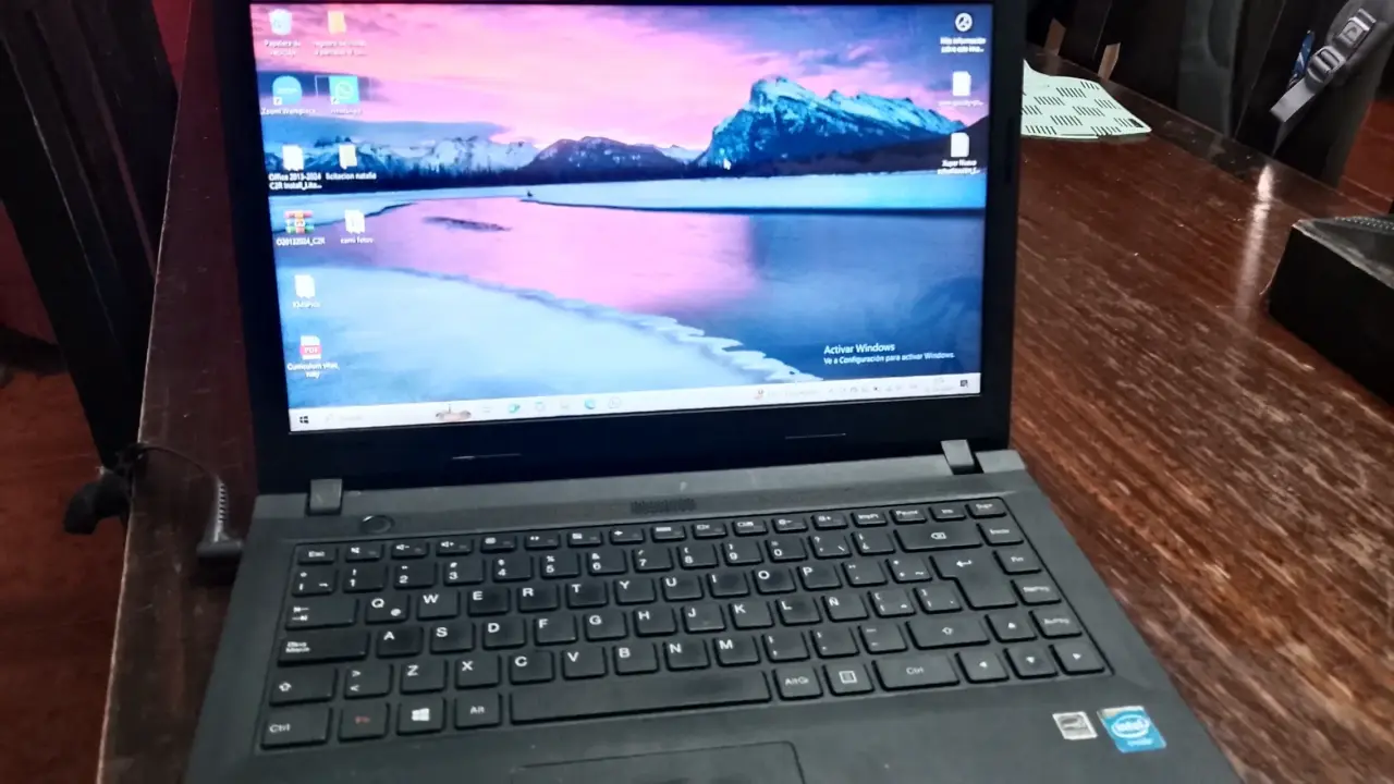 Notebook Lenovo negro usado - miniatura 3