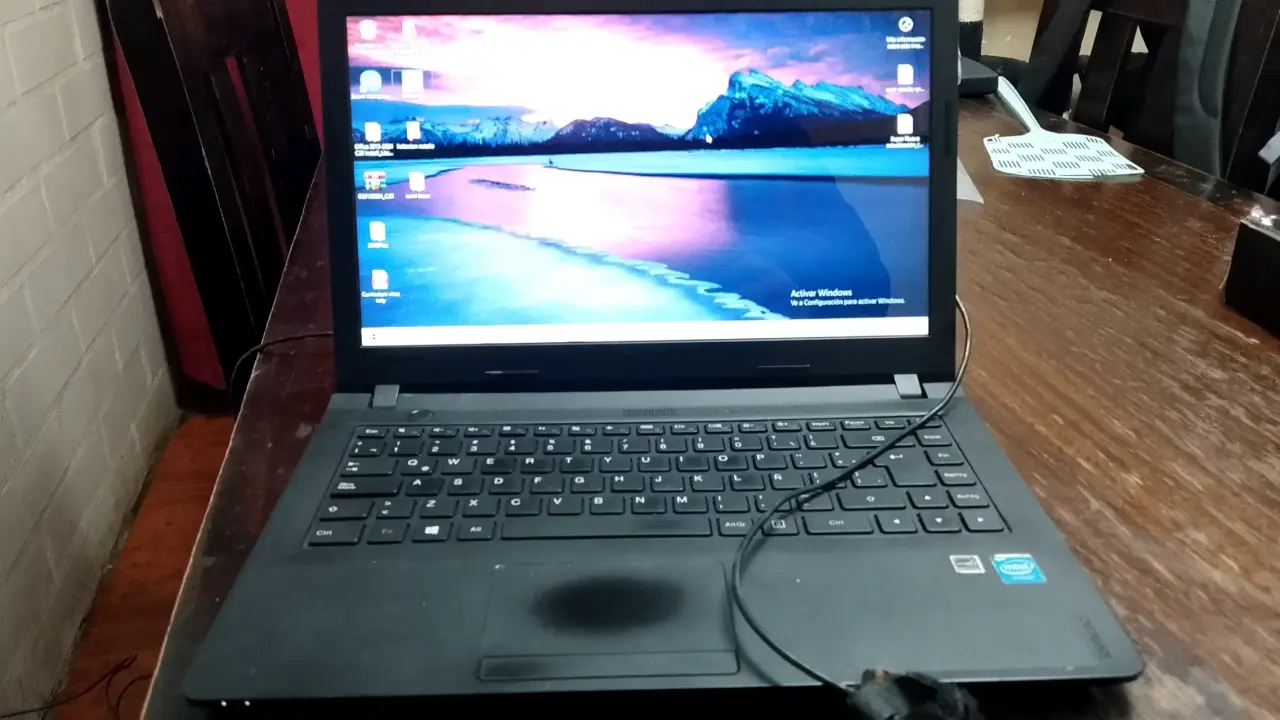 Notebook Lenovo negro usado - miniatura 6