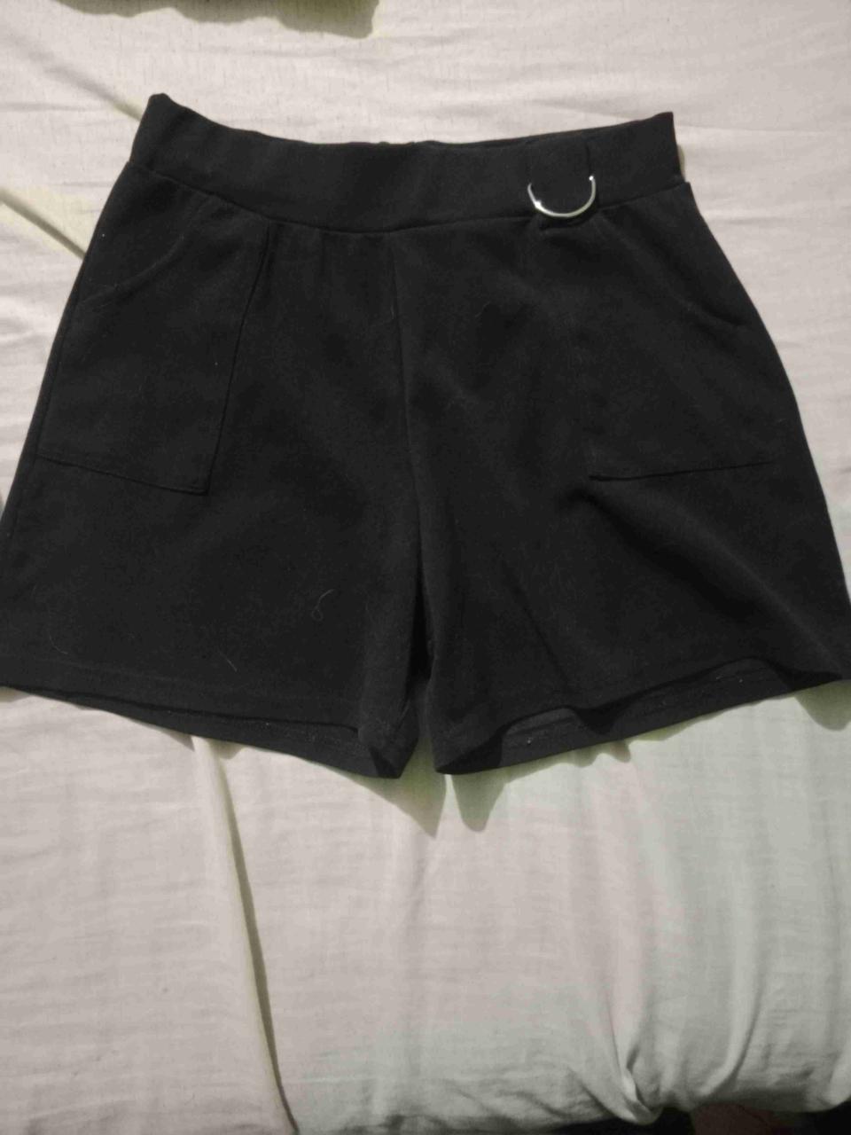 Shorts negros casuales - miniatura 1