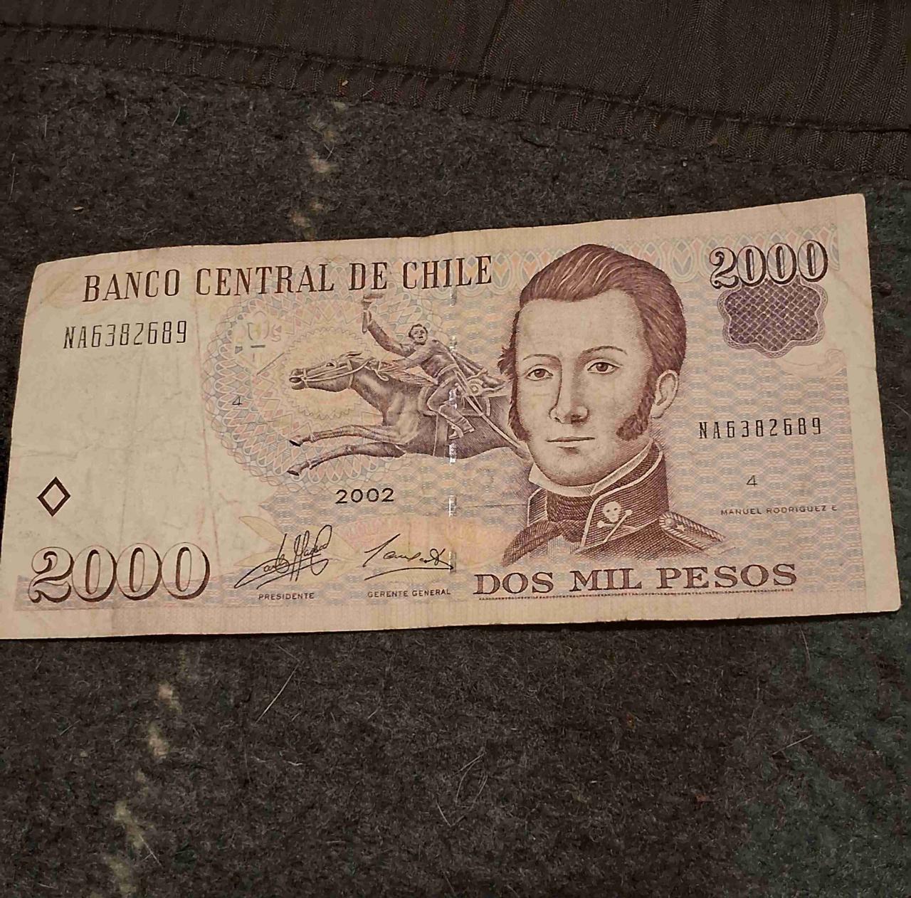 Billete 2000 pesos chilenos - miniatura 1
