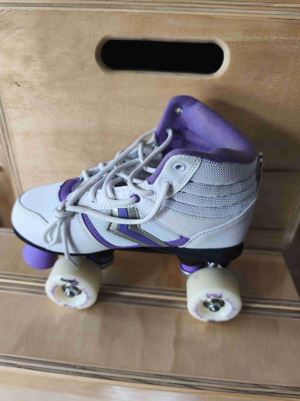 Patines de cuatro ruedas - miniatura 1
