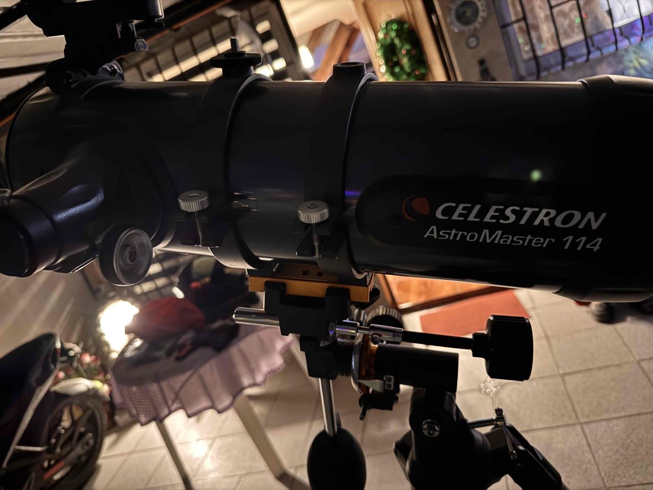 Telescopio Celestron AstroMaster 114 - miniatura 2