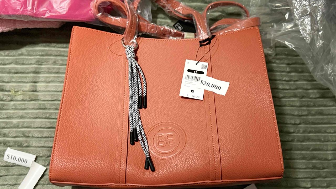 Cartera mujer basement con borlas