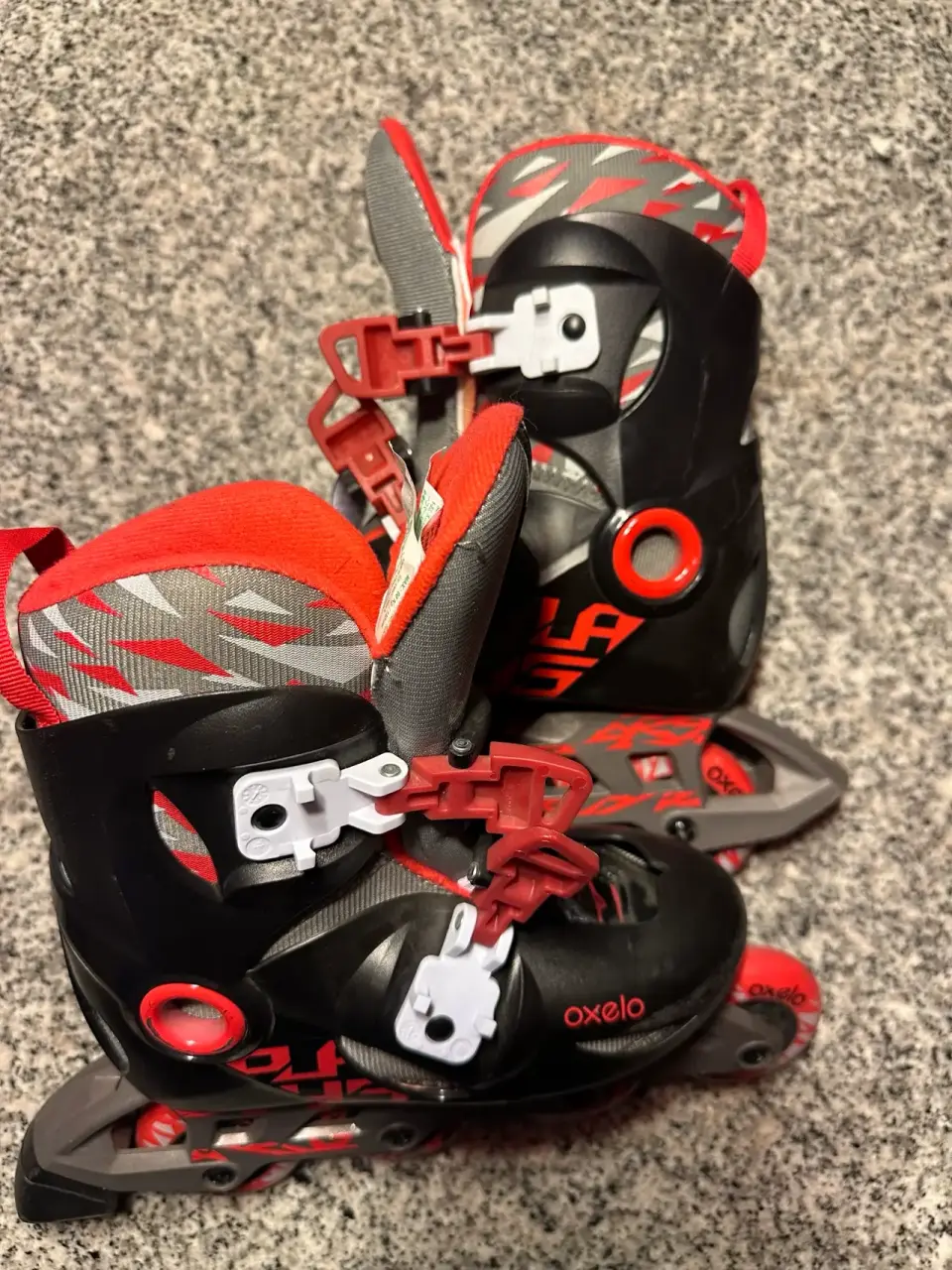 Patines en línea Oxelo negros y rojos - miniatura 1