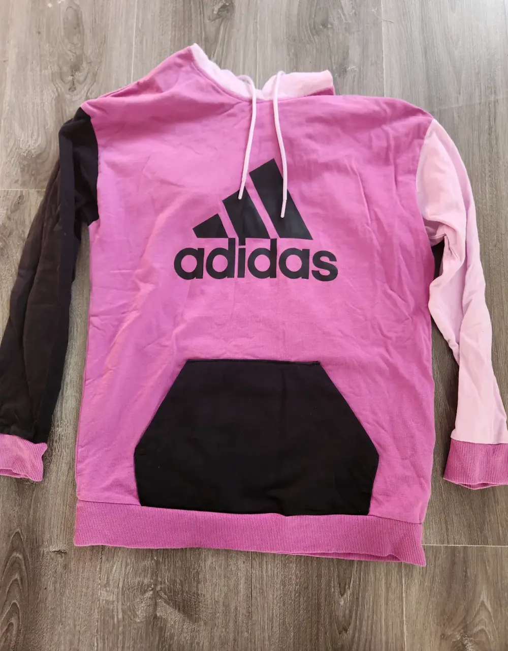Polerón Adidas rosa estampado - miniatura 2