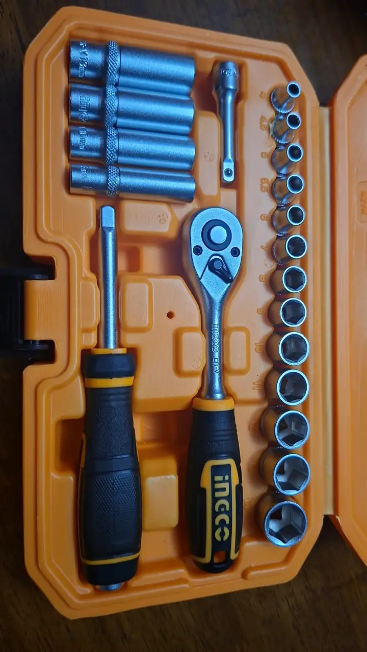 Juego de llaves y dados Ingco - miniatura 1