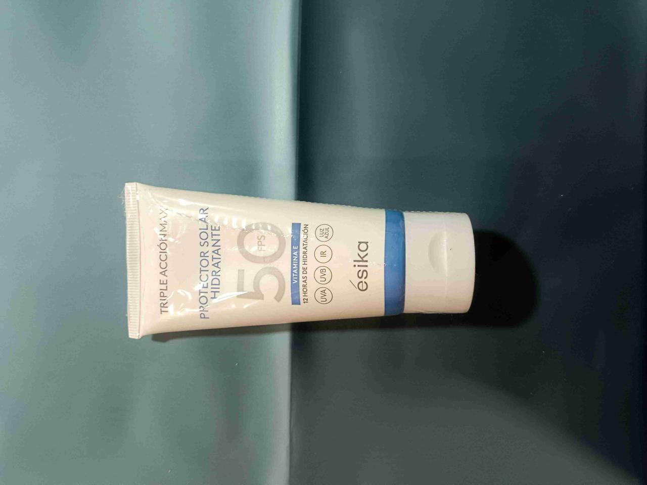 Protector solar FPS 50 Hydratante