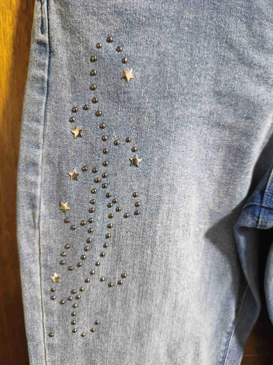 Jeans azules con brillantes - miniatura 2