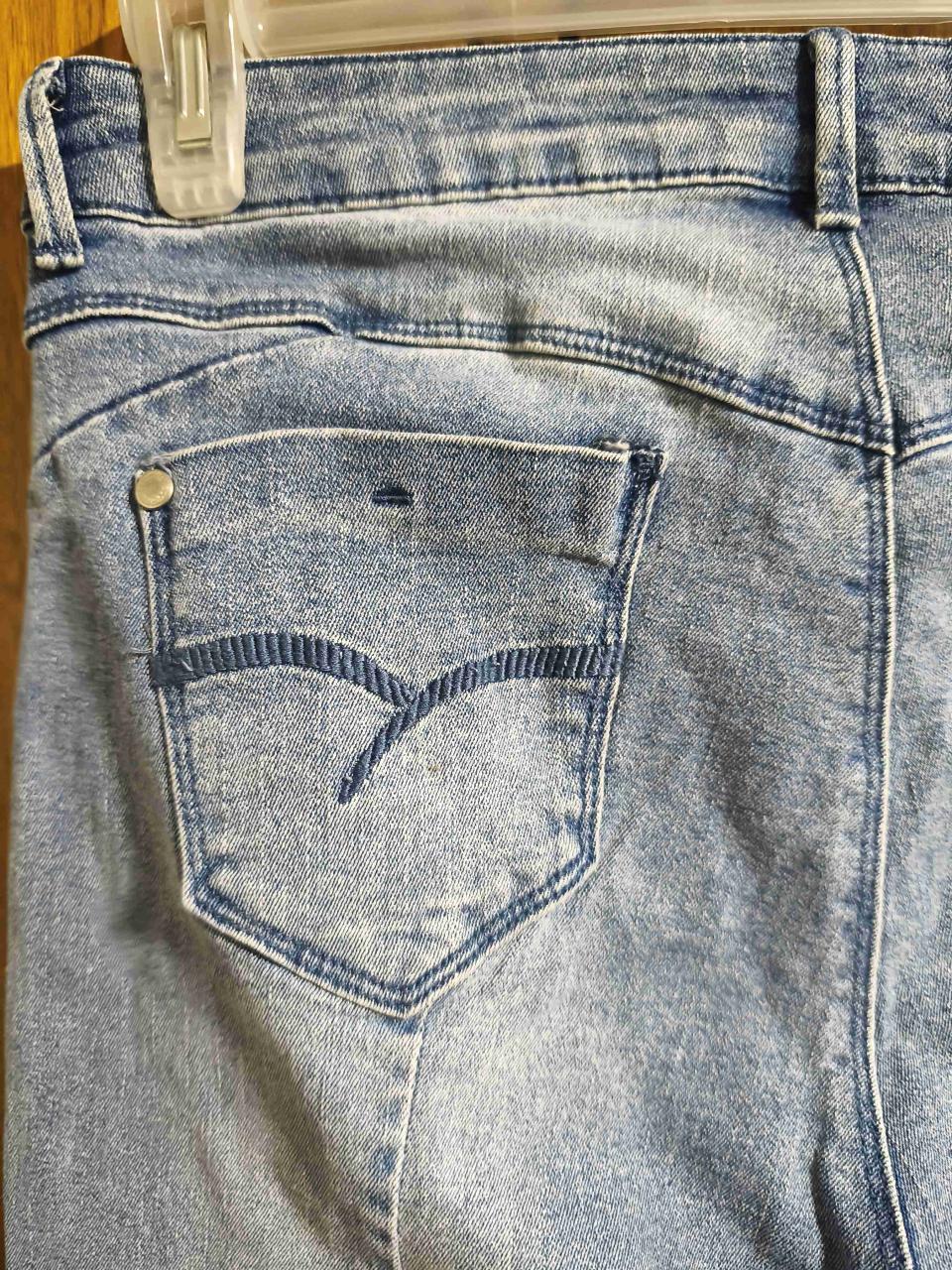 Jeans azules con brillantes - miniatura 5