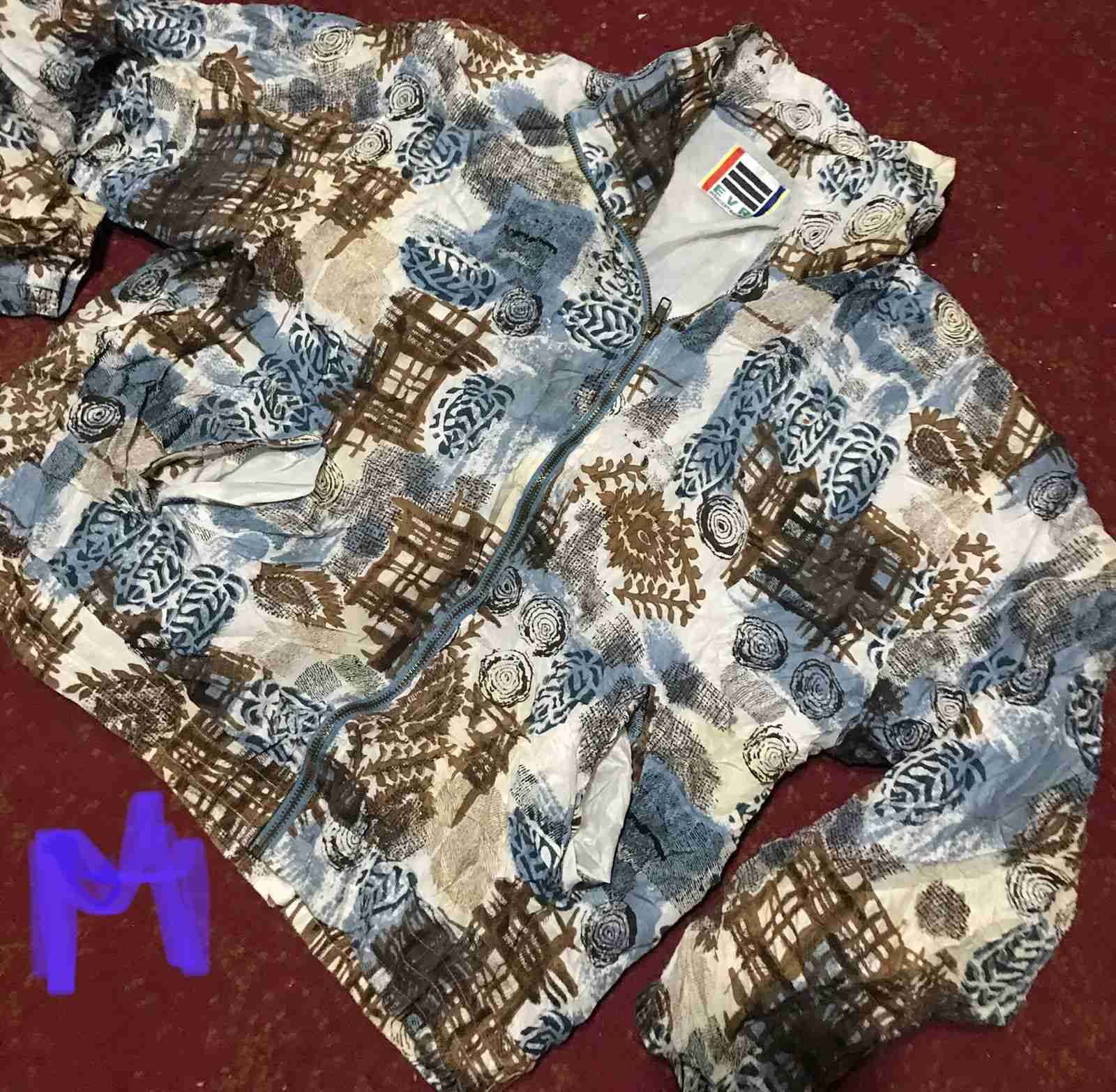 Cortavientos de mujer tallas (M y una L) - miniatura 5