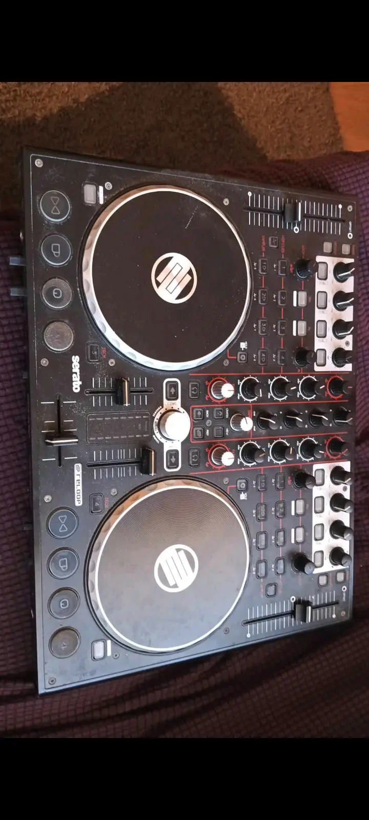 Controlador DJ Reloop Serato
