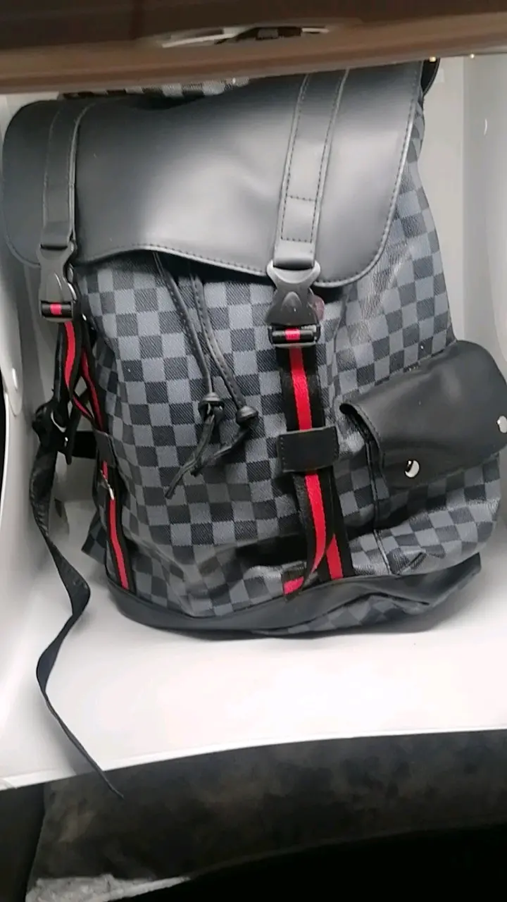 Chaqueta de cuero negra - miniatura 3