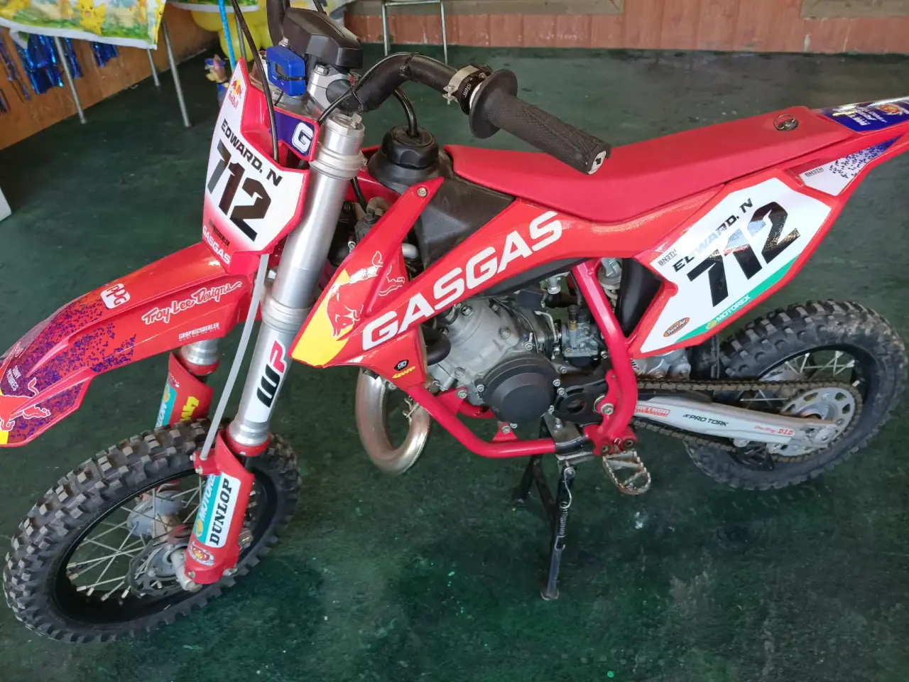 Moto de cross GasGas roja - miniatura 1