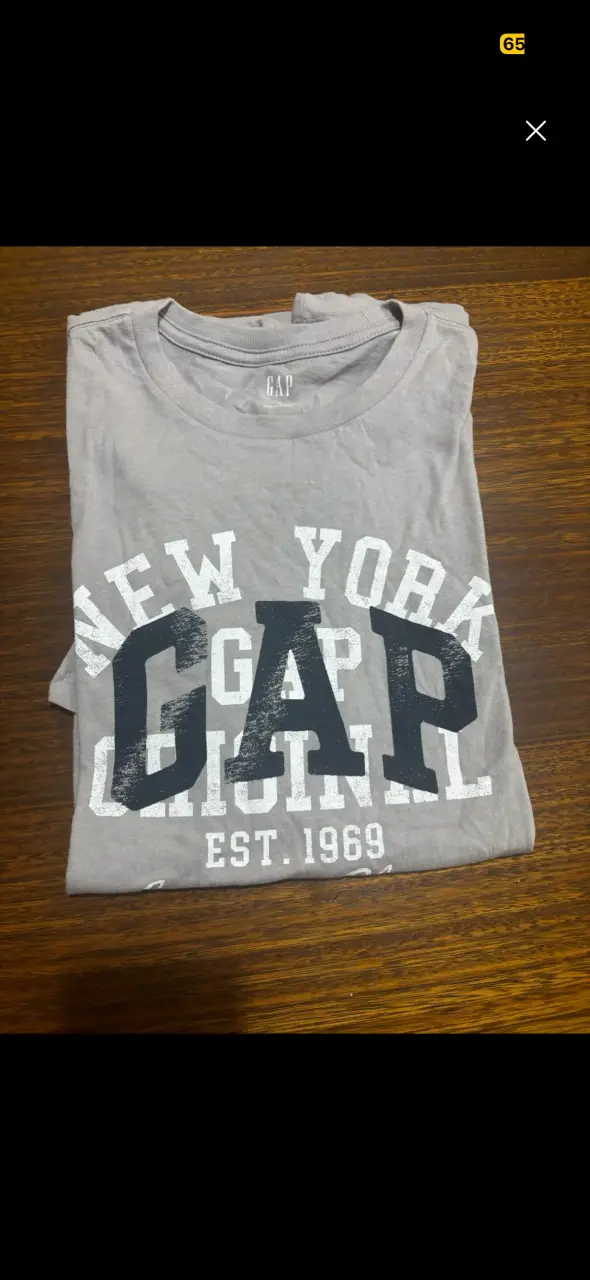 Polera gris GAP New York - miniatura 1