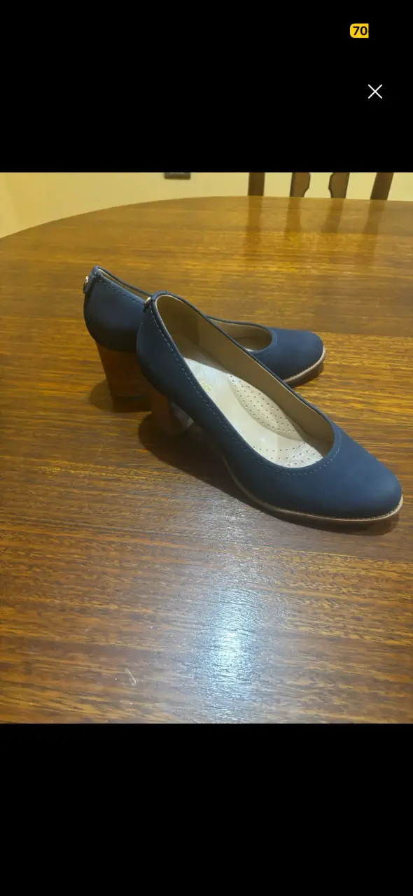 Zapatos de tacón azul oscuro - miniatura 2