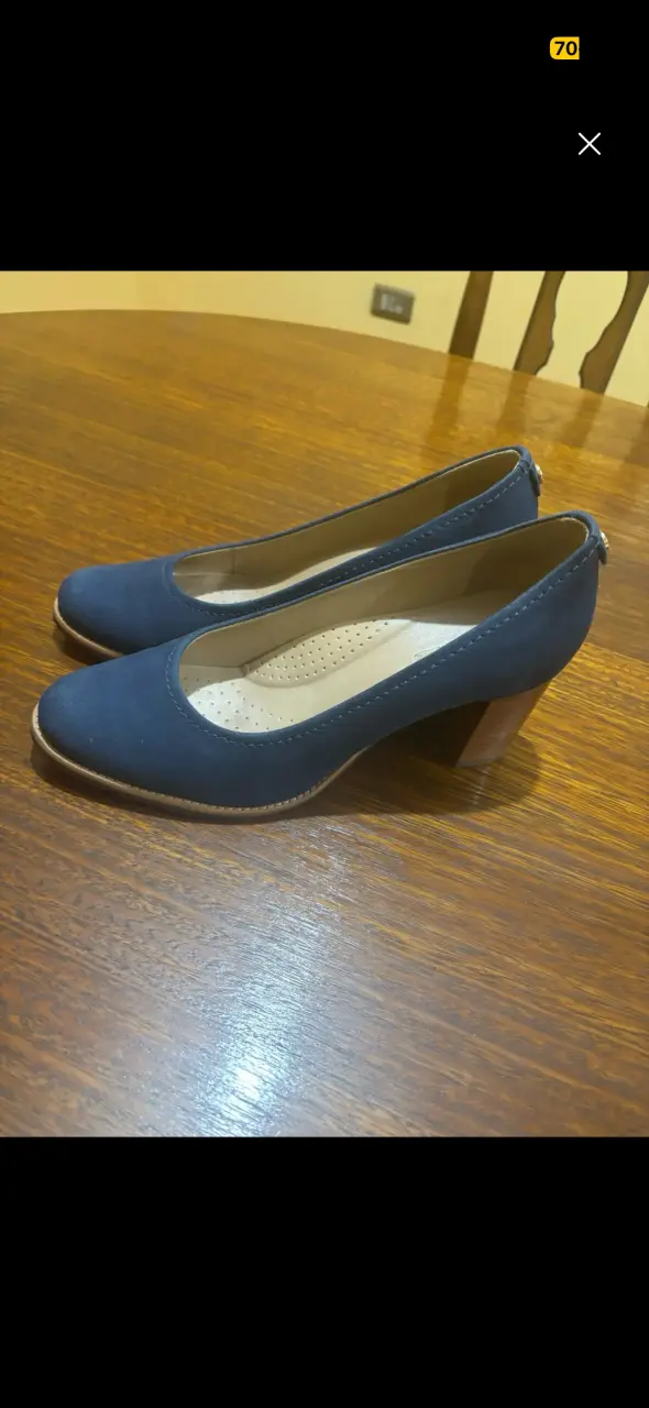 Zapatos de tacón azul oscuro - miniatura 3
