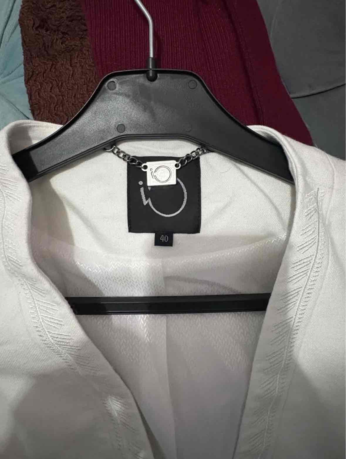 Blazer blanco elegante - miniatura 2