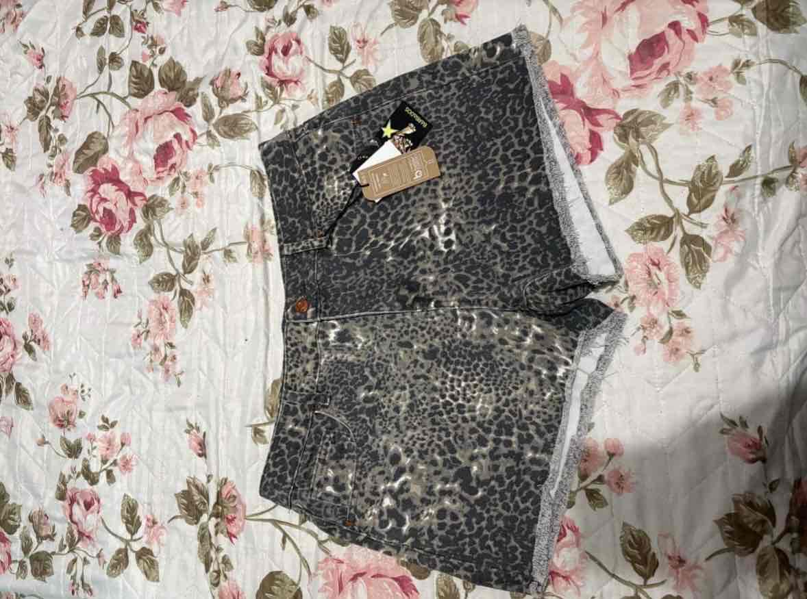Shorts animal print gris - miniatura 1
