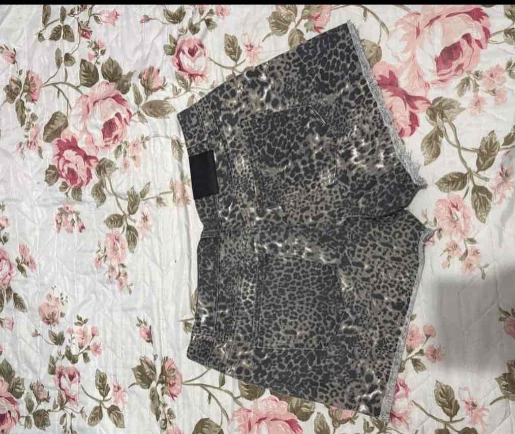 Shorts animal print gris - miniatura 3