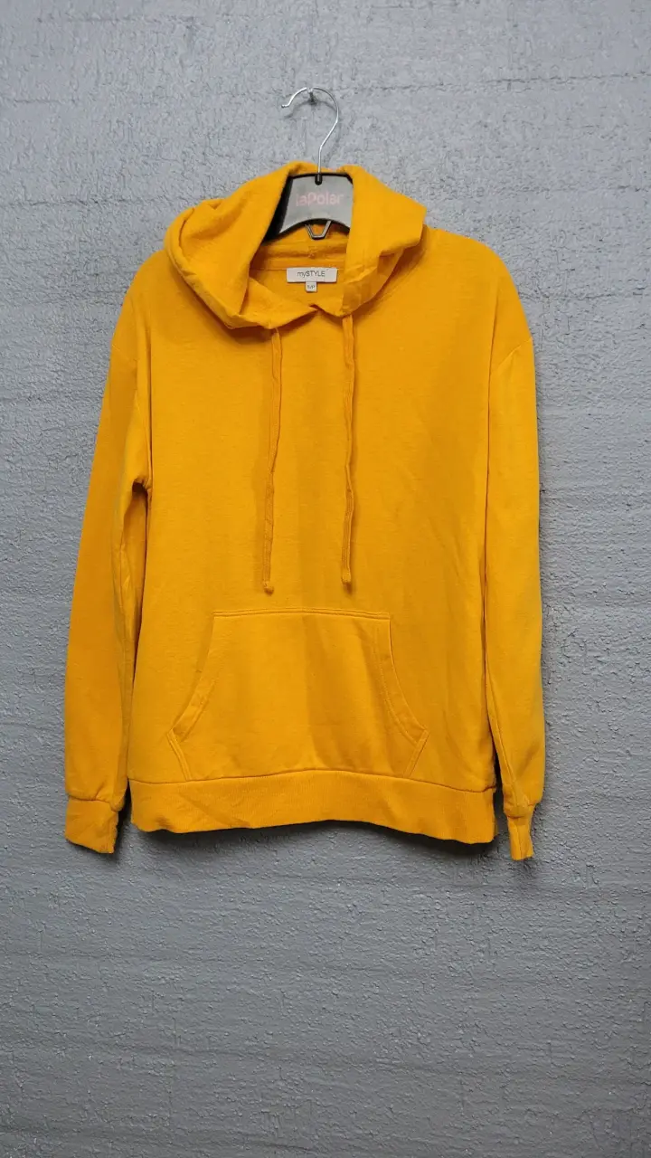 Polerón amarillo con capucha - miniatura 1