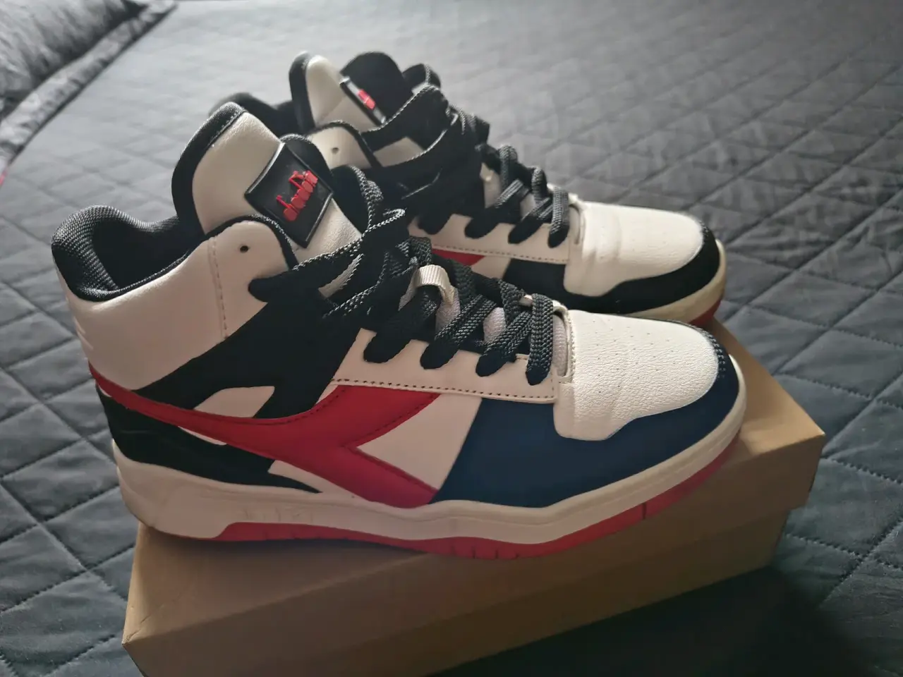Zapatillas Diadora N°37 - miniatura 1