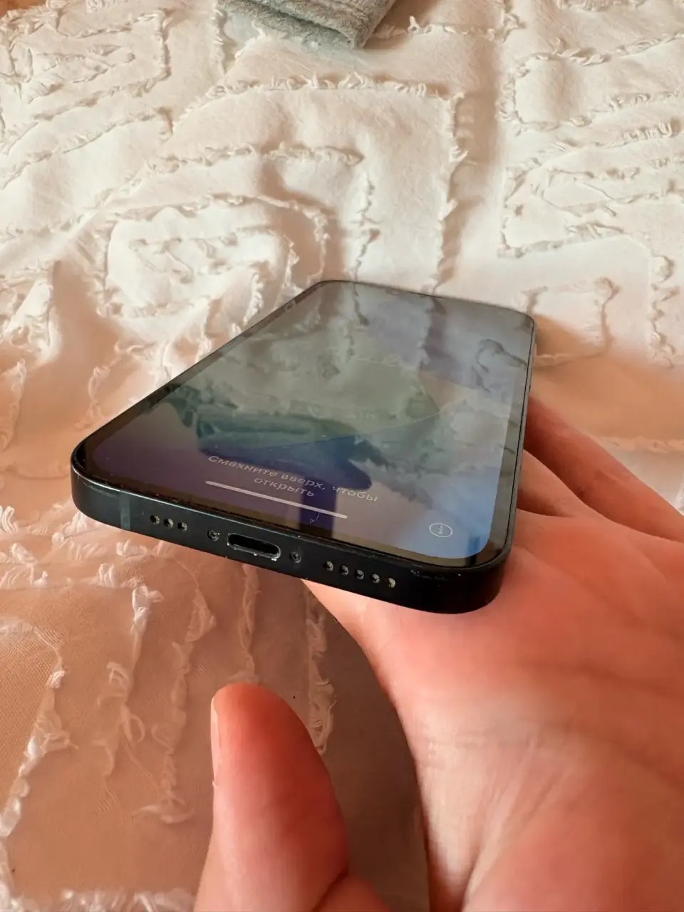 iPhone 13 en buen estado - miniatura 2