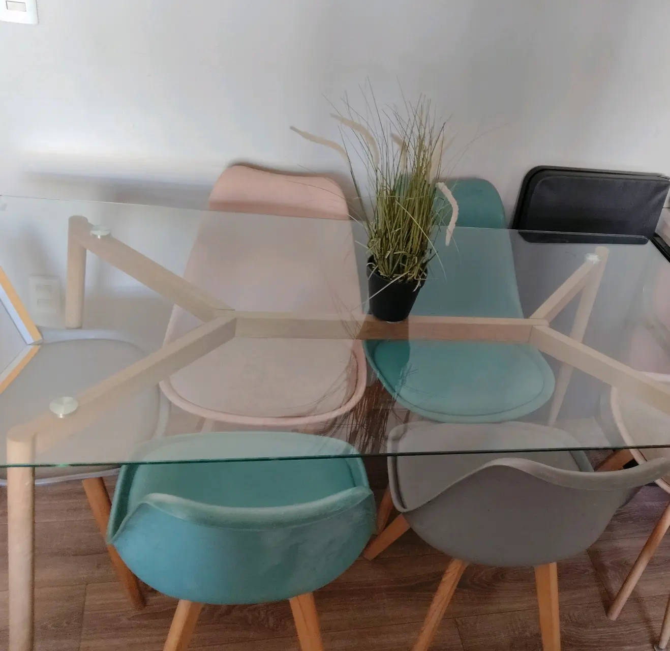 Mesa comedor con vidrio templado - miniatura 2