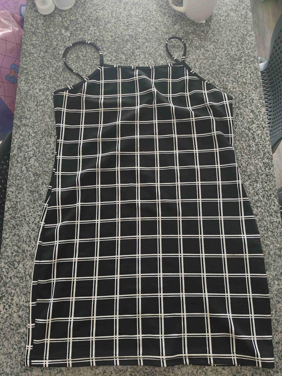 Vestido negro de cuadros - miniatura 1