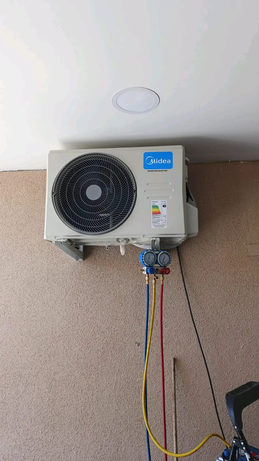 Instalación de equipos de aire acondicionado