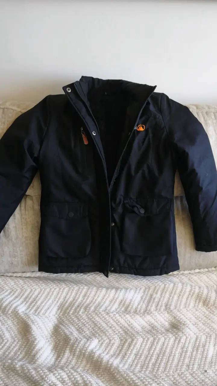 Chaqueta negra - miniatura 1
