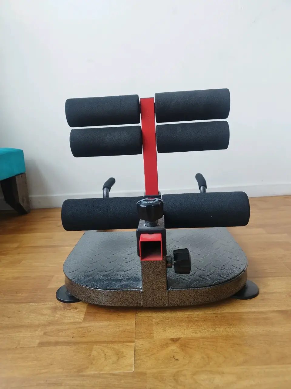 Máquina para ejercicios de piernas - miniatura 2