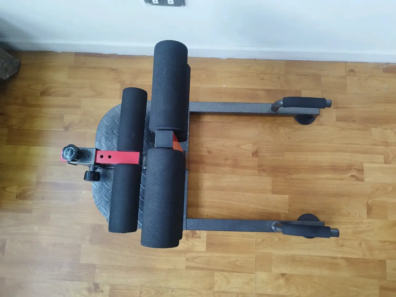 Máquina para ejercicios de piernas - miniatura 4