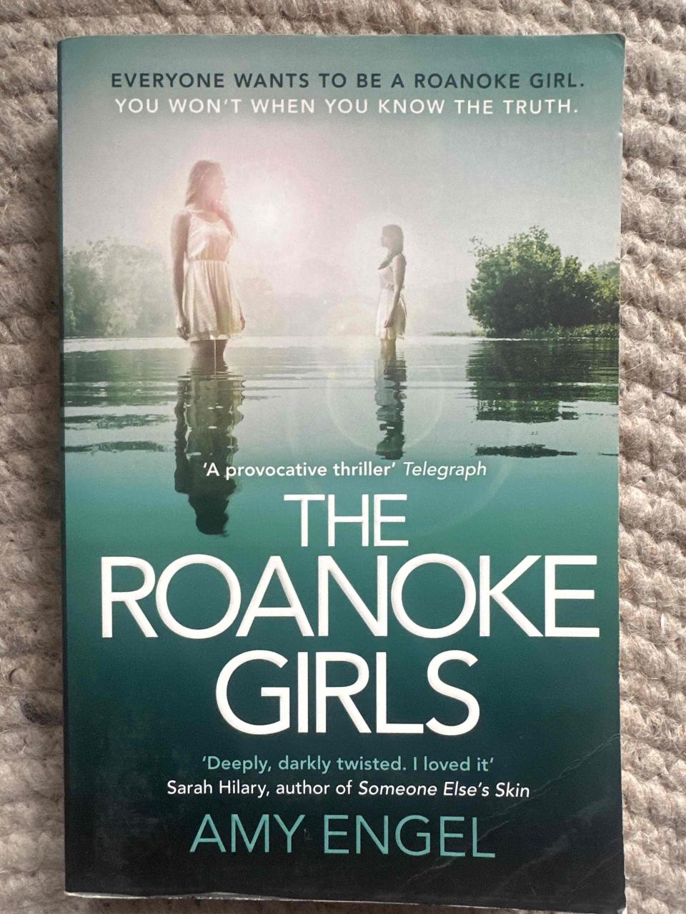 Libro 'The Roanoke Girls' por Amy Engel - miniatura 1