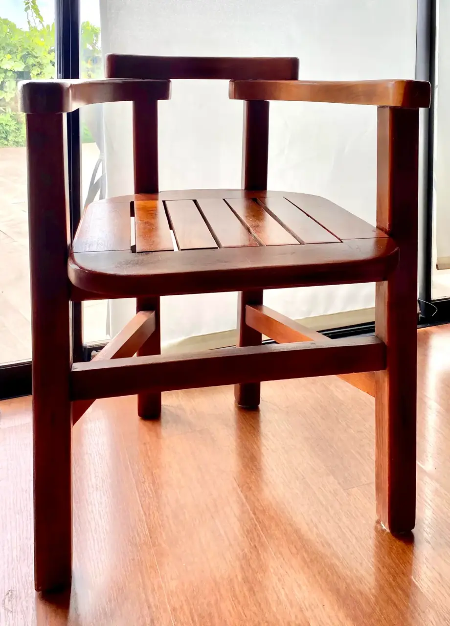 Silla de madera traída de Villarica - miniatura 1