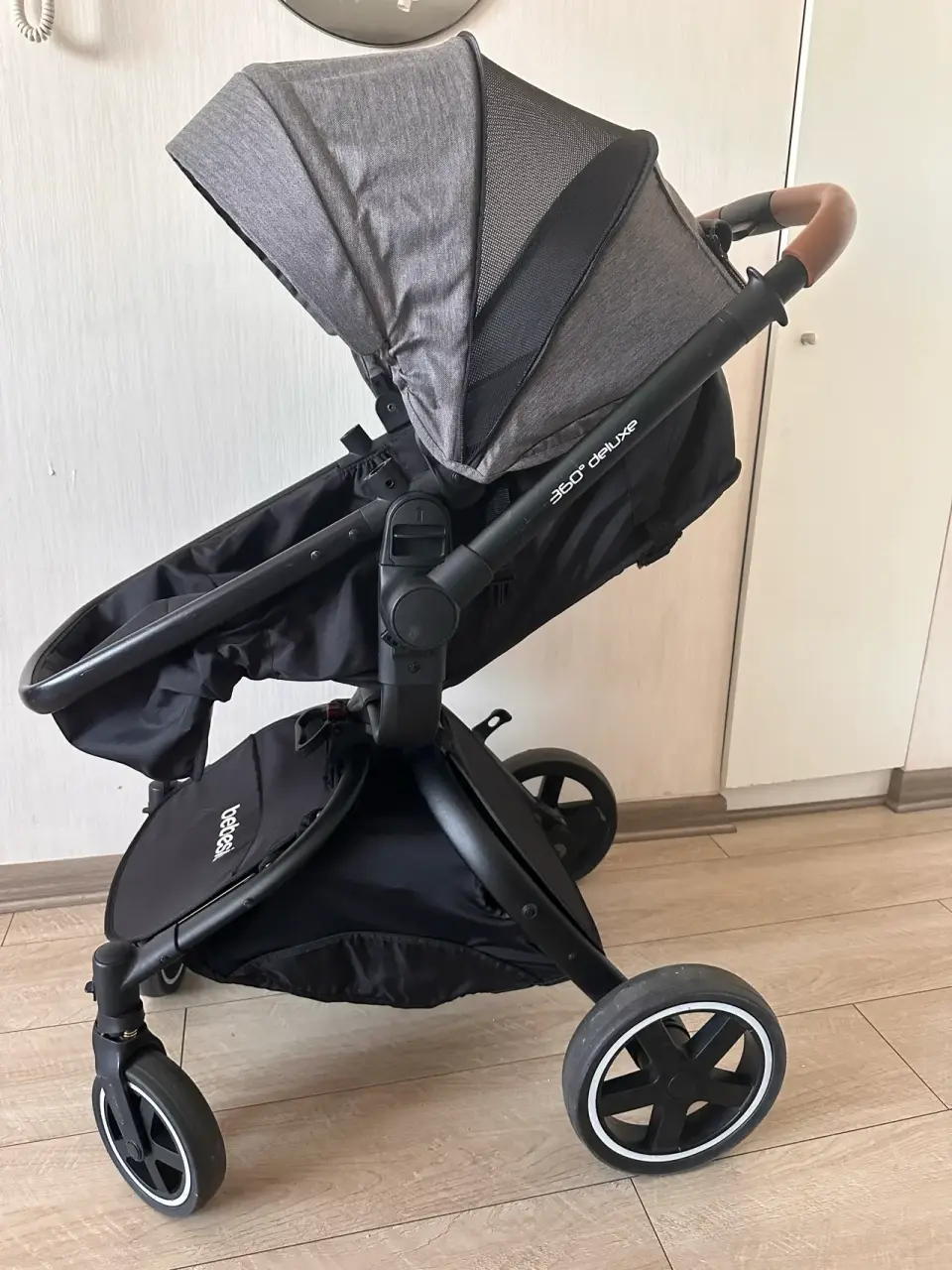 Coche de bebé 360 gris y negro - miniatura 2