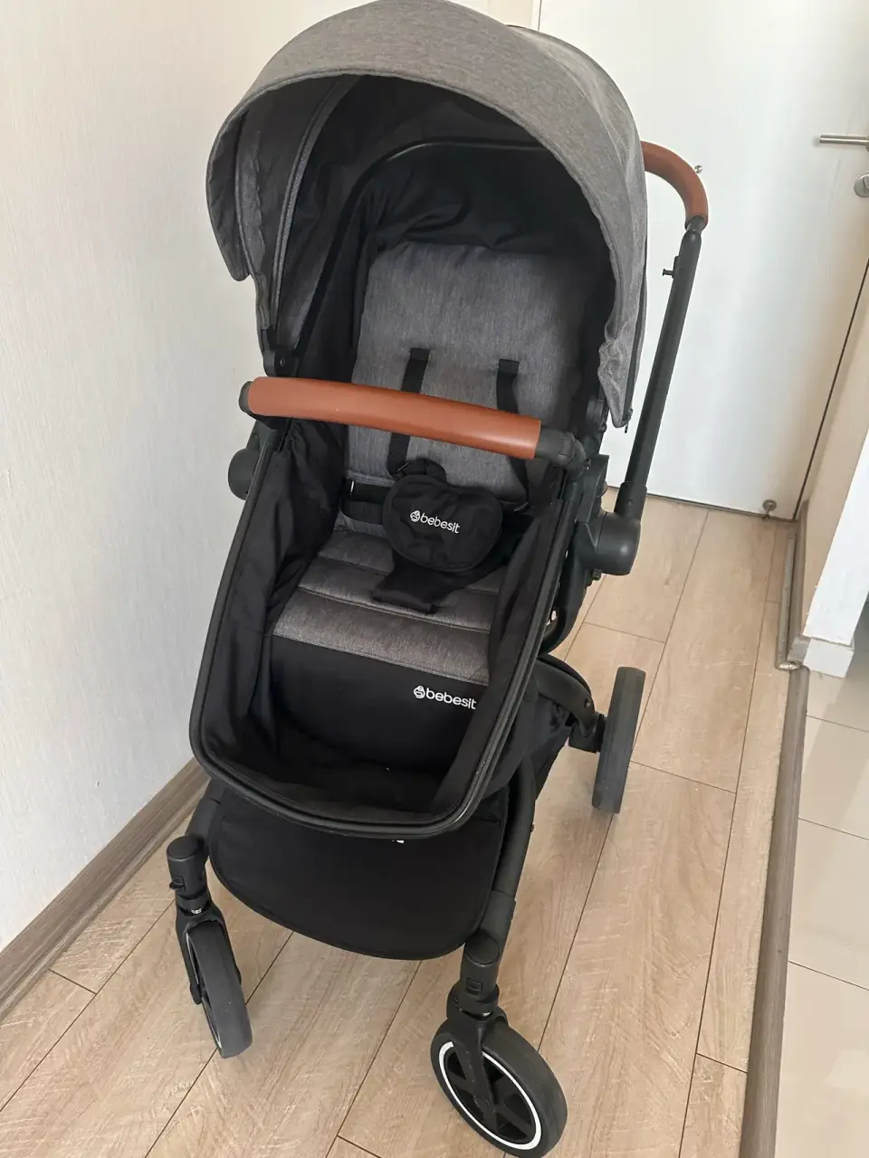 Coche de bebé 360 gris y negro - miniatura 3